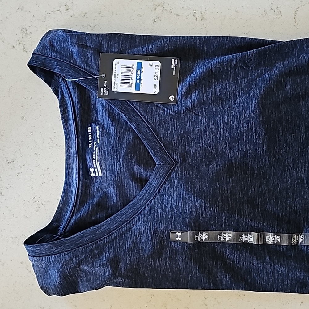 Womens Under Armor loose short sleeve shirt size xl